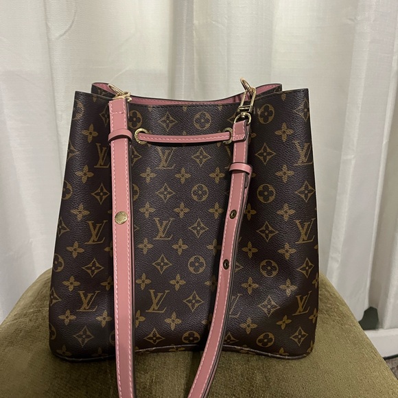 Louis Vuitton Monogram Brown and Pink Shoulder Bag - Picture 2 of 6